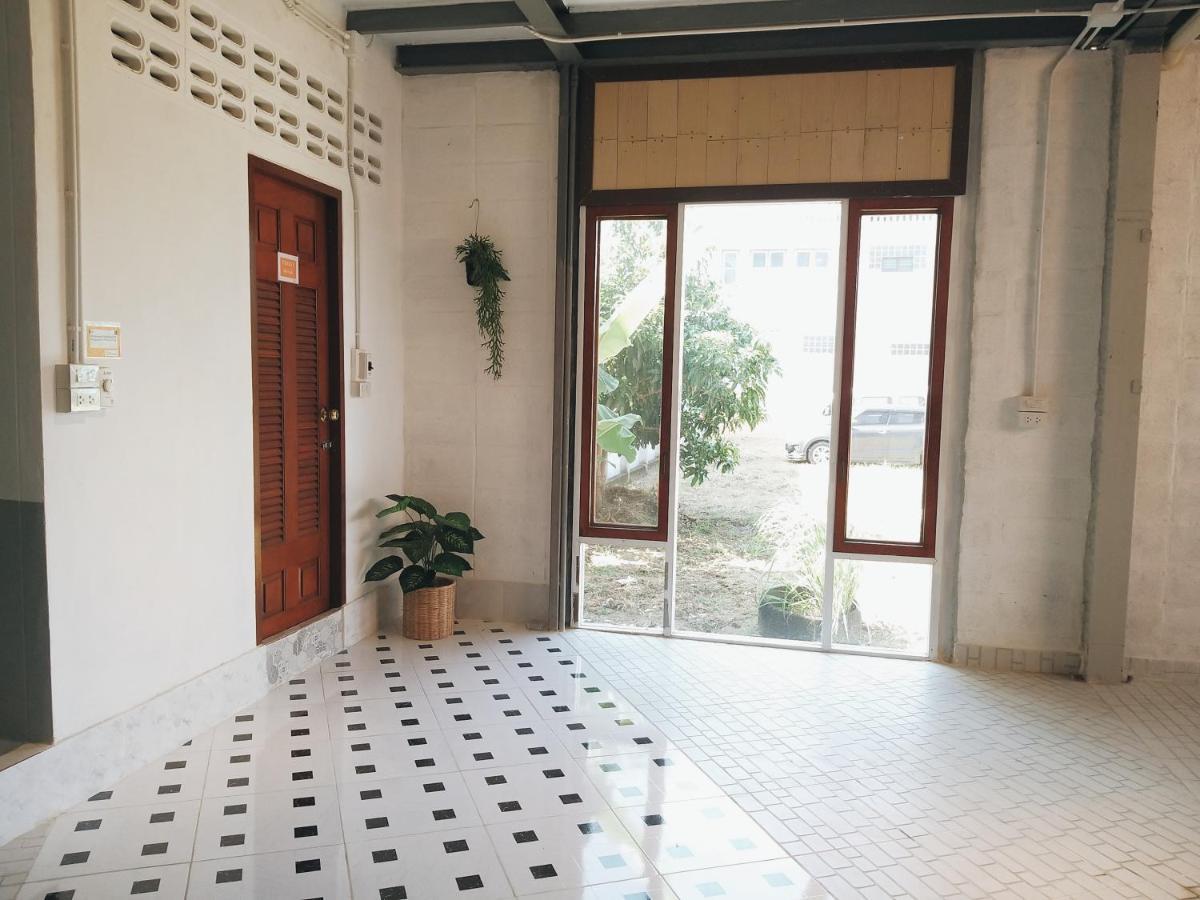 The Warehouse - Ayutthaya Apartment Exterior photo