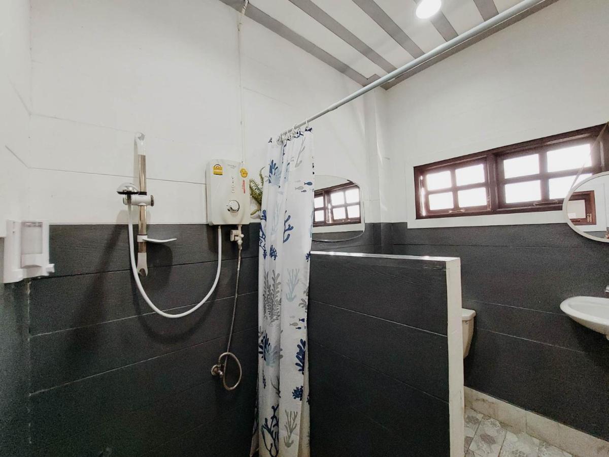 The Warehouse - Ayutthaya Apartment Exterior photo