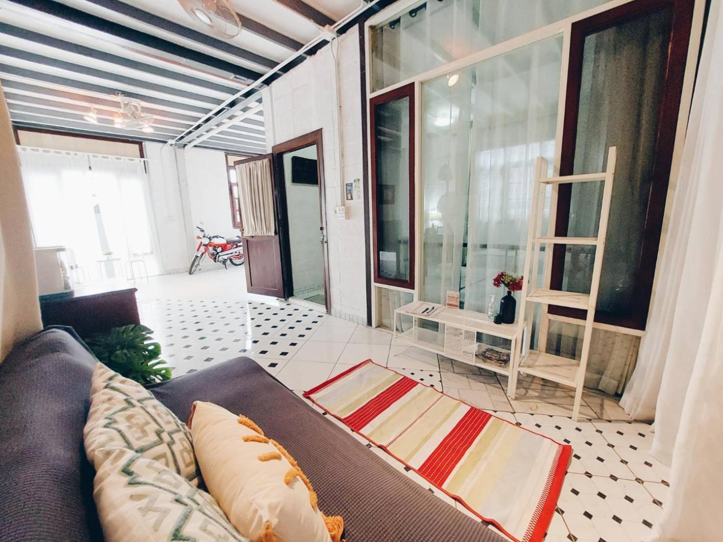 The Warehouse - Ayutthaya Apartment Exterior photo